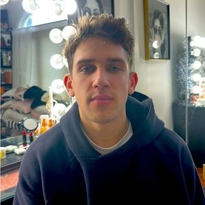 Meet your Posher, Pj